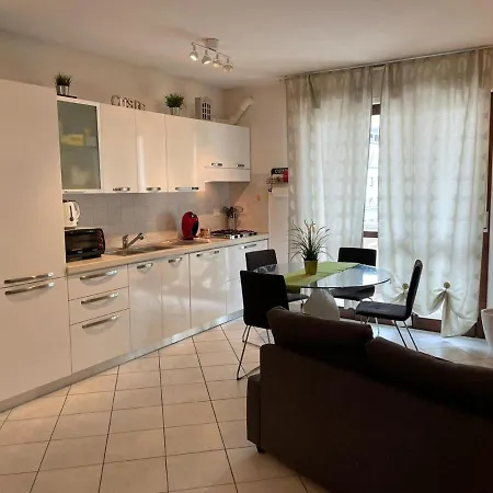 White&grey House Apartman
