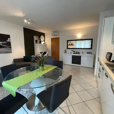 White&grey House Apartman