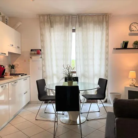 White&grey House Апартаменты *