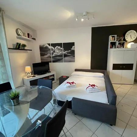 White&grey House Apartment *