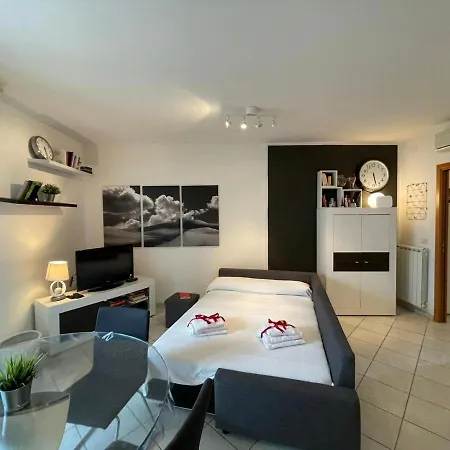 White&grey House Apartment Florenz